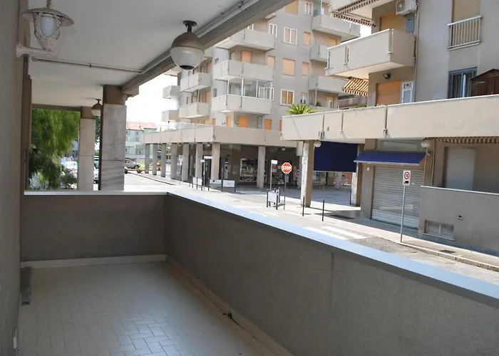 A * Marina dʼAndora